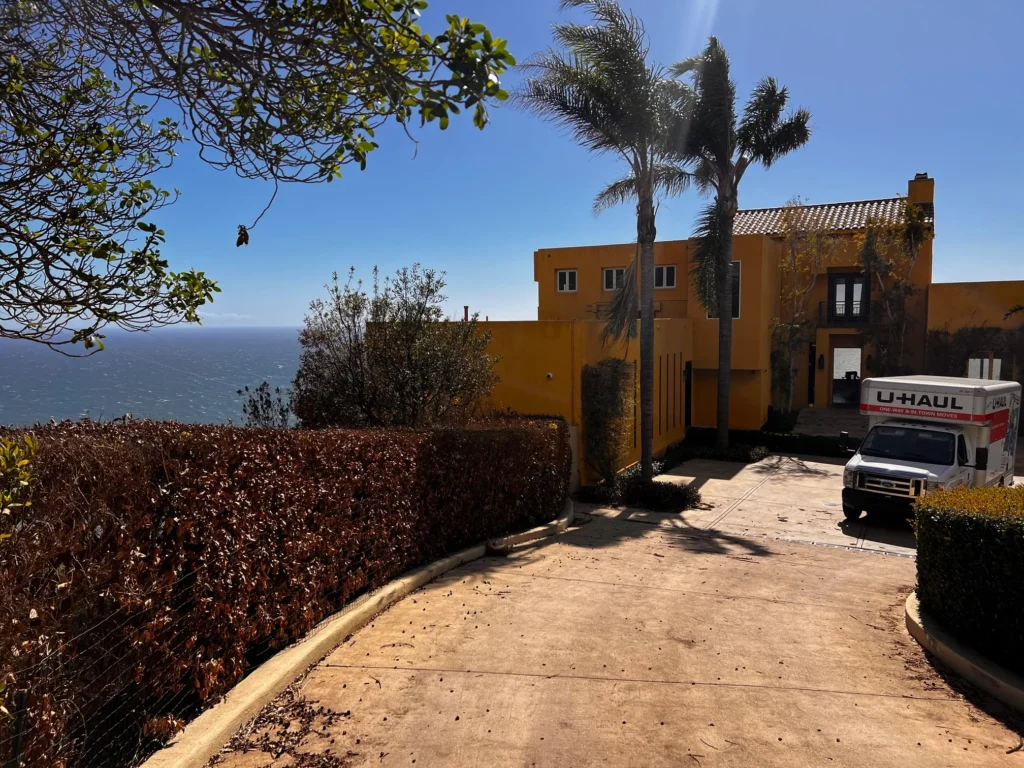 Titan Relocation team of best movers loading truck in Altadena, California